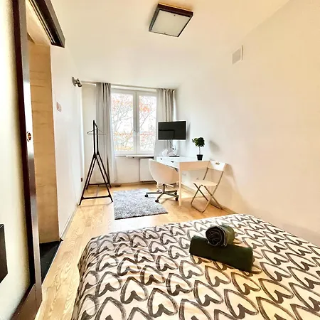 Bezagenta Oldtown1 Close To Metro, Fast Wifi/netfl Warsaw